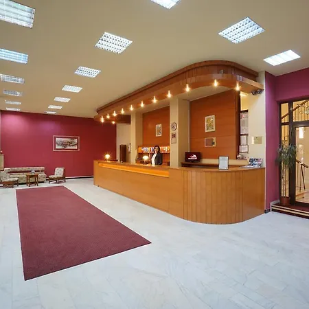 Capitol 3*